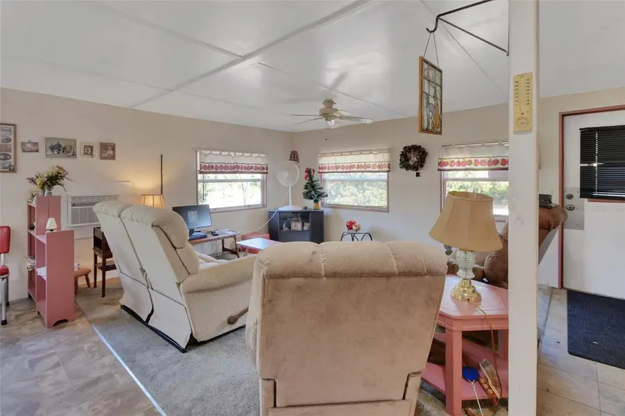 45742 Ohio Street, Paisley, FL 32767 - #2