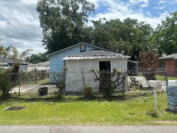 132 Pine Street, ORLANDO, FL 32824