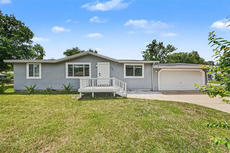 701 E Woodland Street, Bunnell, FL 32110 - #2