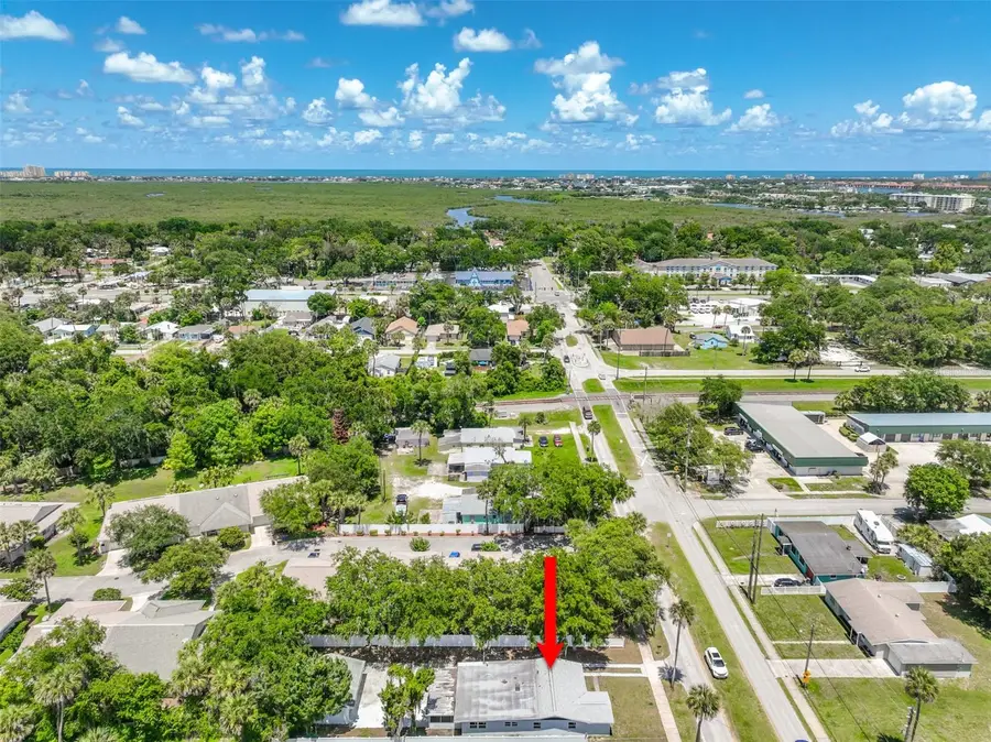 607 Wayne Avenue, New Smyrna Beach, FL 32168 - #2