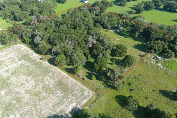 1348 N Ridgewood Avenue, DELAND, FL 32720