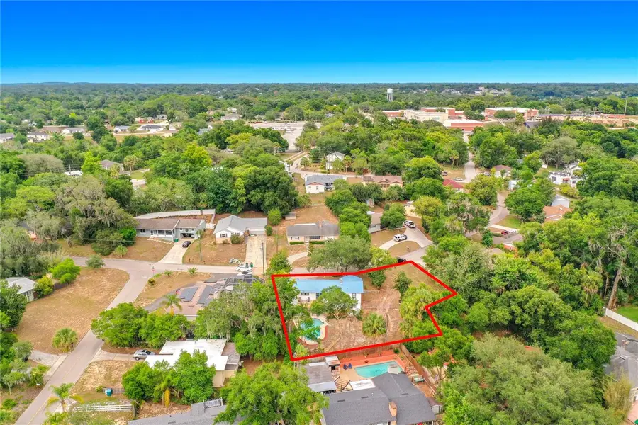 516 S Exeter Street, Eustis, FL 32726 - #2