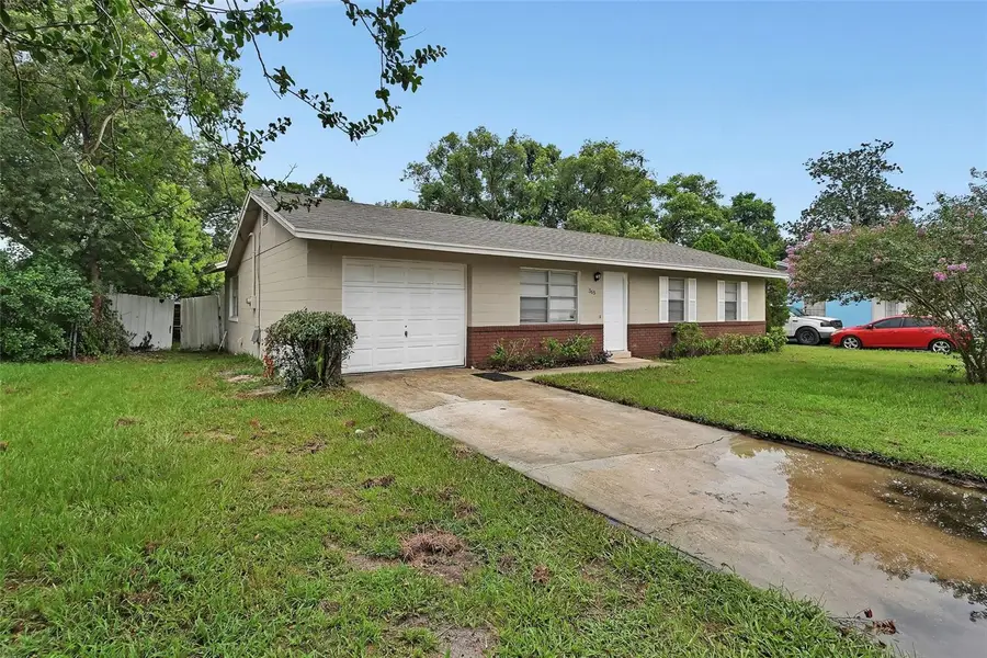 365 W Lansdowne Avenue, Orange City, FL 32763 - #3