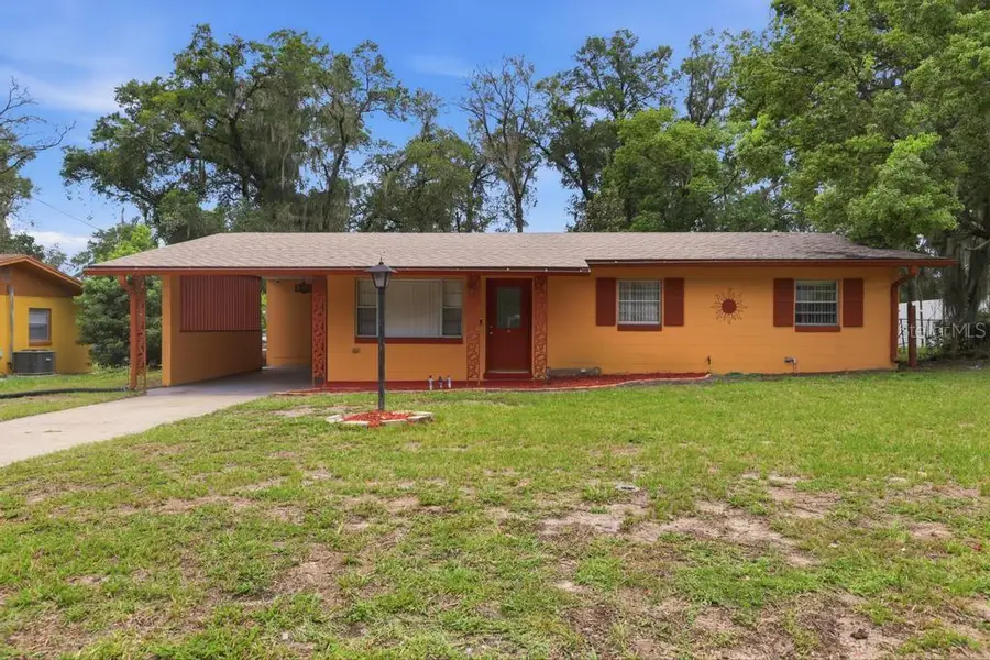 812 W Franklin Avenue, Deland, FL 32720 - #2