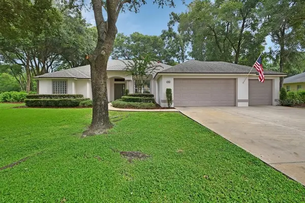 1483 W Silver Hammock, DELAND, FL 32720