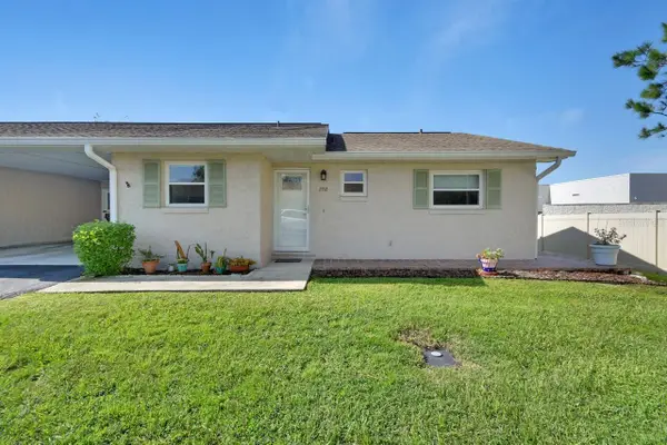 202 Elmwood Avenue #330, DELAND, FL 32724