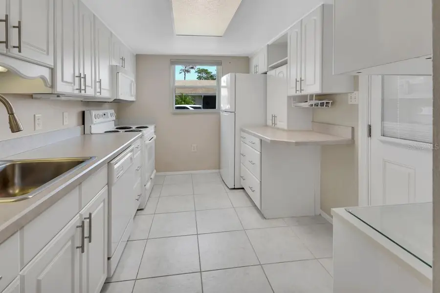 202 Elmwood Avenue #330, Deland, FL 32724 - #3