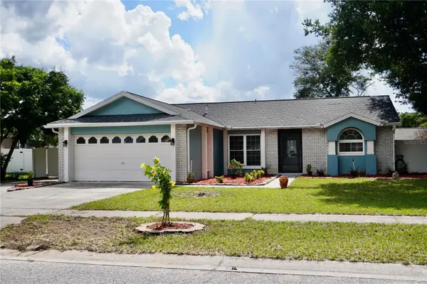 2205 Pink Grapefruit Trail, CLERMONT, FL 34714