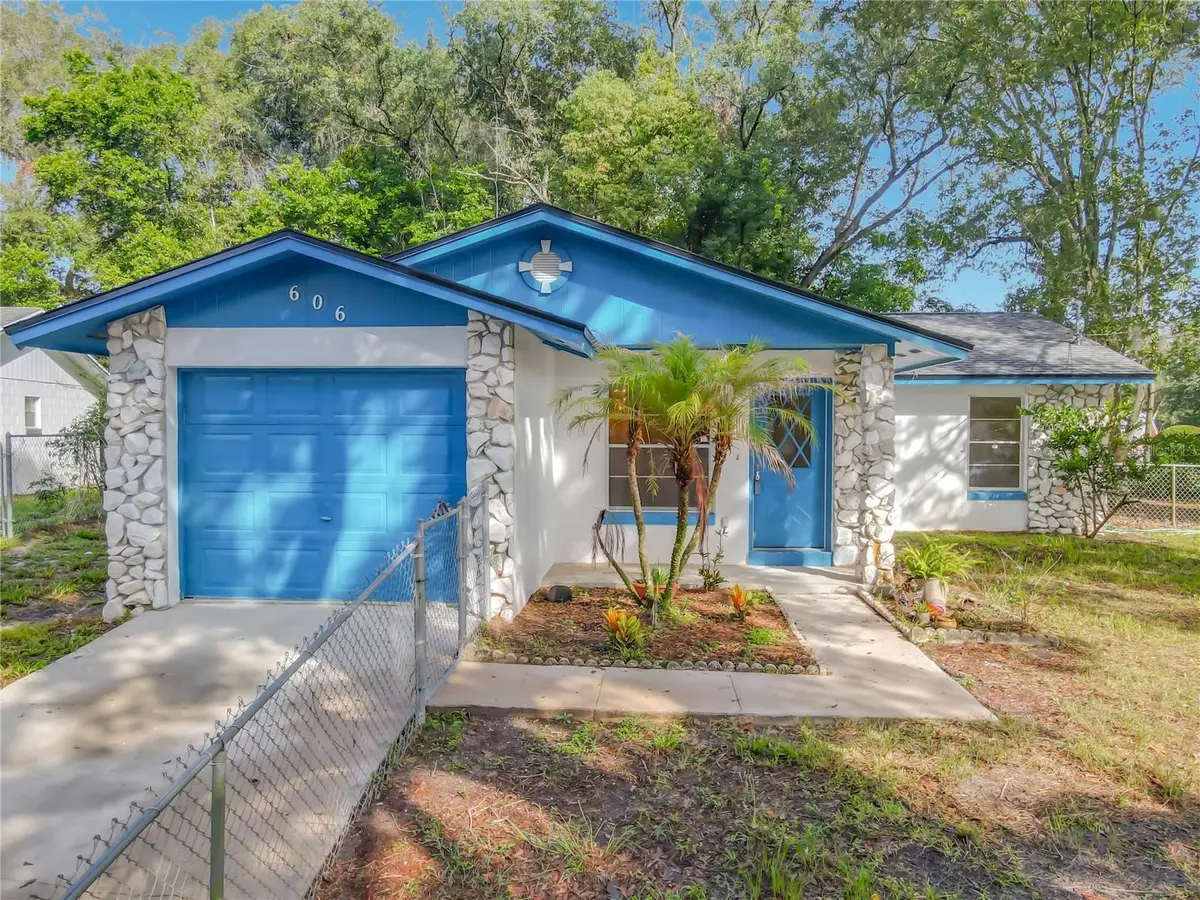 606 W Tall Pine, Deland, FL 32724 - #1
