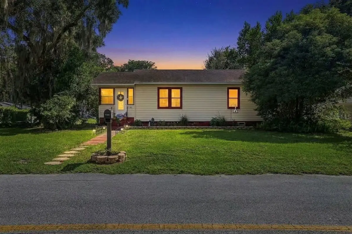 614 W Pennsylvania Avenue, Deland, FL 32720 - #1