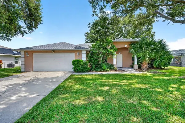 5 Spinnaker Circle, SOUTH DAYTONA, FL 32119