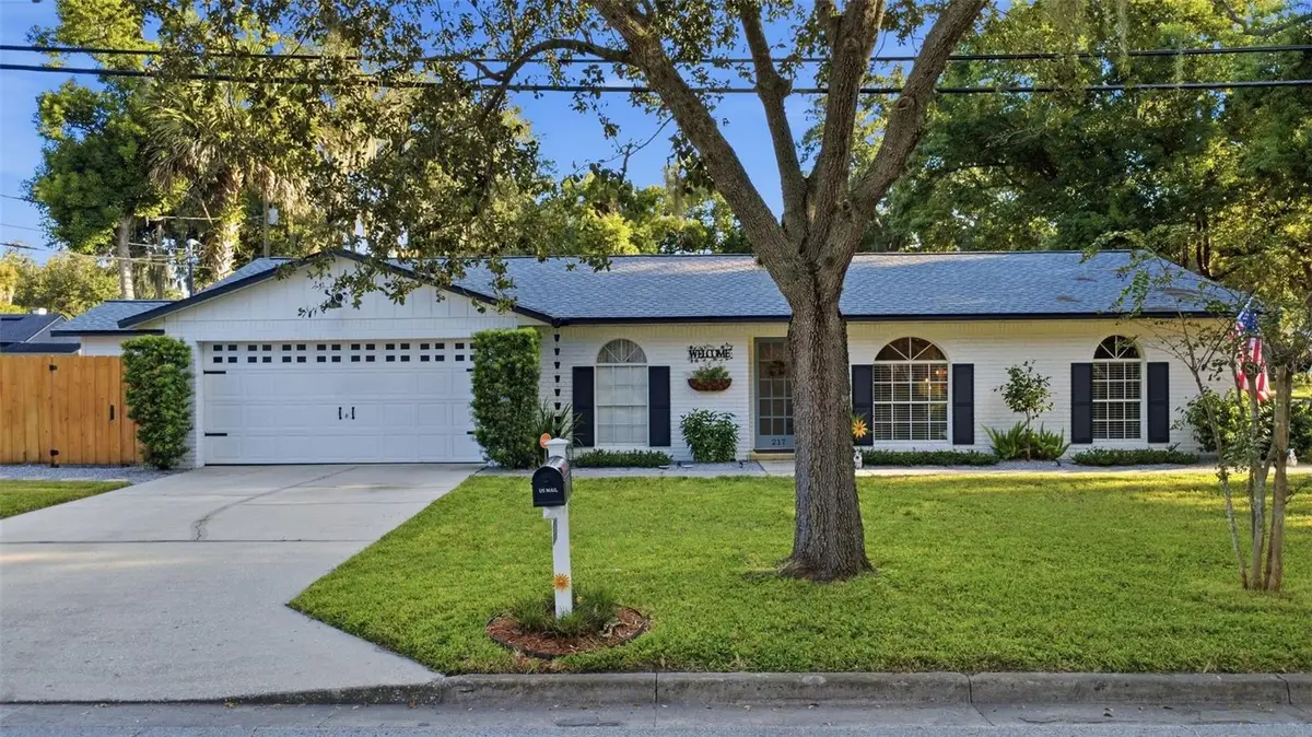 217 W 11th Street, Sanford, FL 32771 - #1