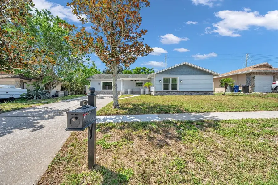 302 Leafwood Road, Tarpon Springs, FL 34689 - Image #2