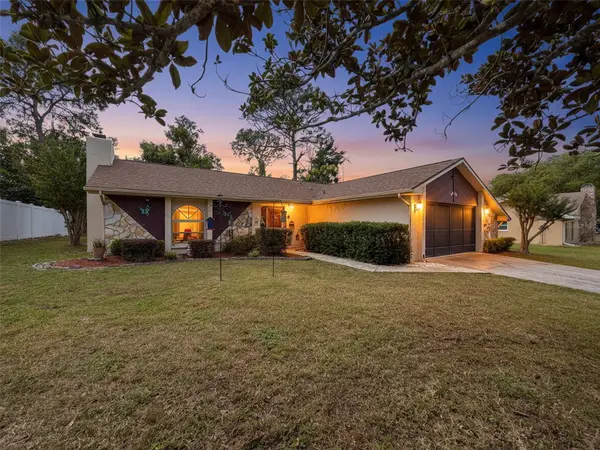 8950 Hernando Way, WEEKI WACHEE, FL 34613