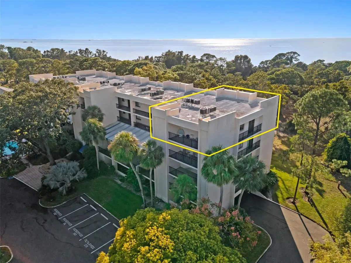 408 Tarpon Pt Point, Tarpon Springs, FL 34689 - Image #1