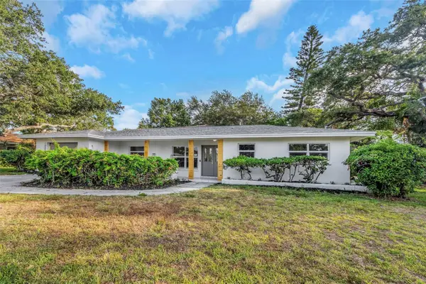 1905 Pinetree Lane, LARGO, FL 33770