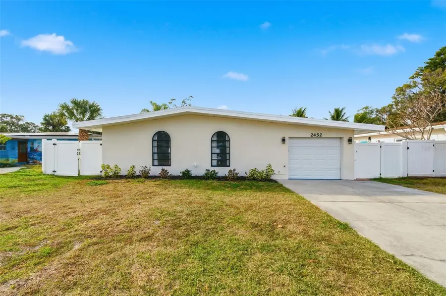 2452 Baywood Drive E, Dunedin, FL 34698 - Image #3