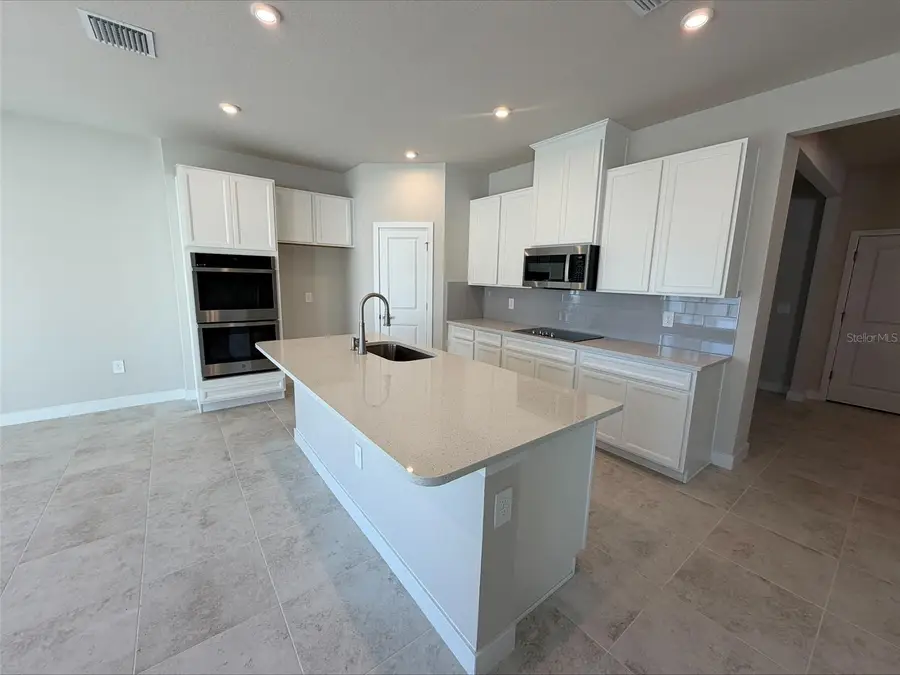 4511 Arden Way, Lakewood Ranch, FL 34211 - Image #2