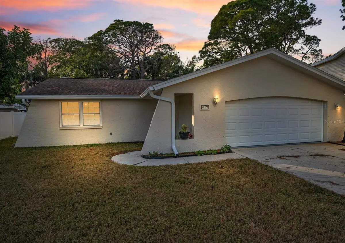 817 Riverside Drive, Tarpon Springs, FL 34689 - Image #1