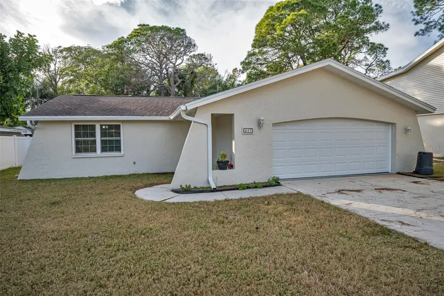 817 Riverside Drive, Tarpon Springs, FL 34689 - Image #2