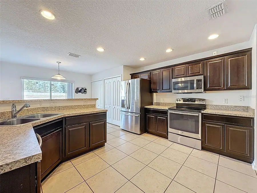 36115 Markree Castle Avenue, Dade City, FL 33525 - Image #2