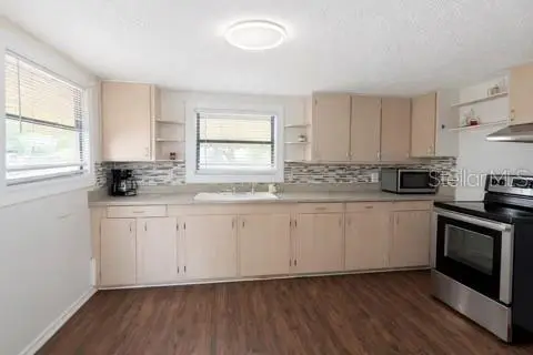 2806 Park Drive, Tampa, FL 33619 - #3