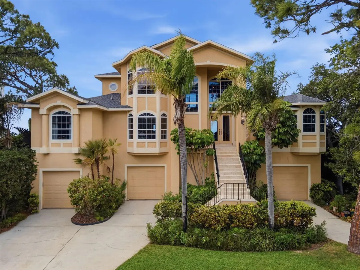 2017 Harbour Watch Circle, Tarpon Springs, FL 34689 - #1
