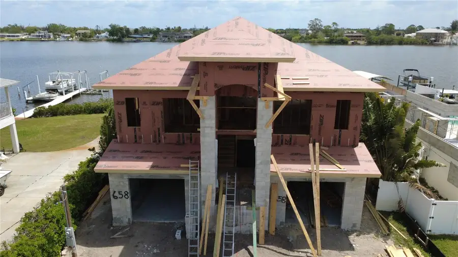 658 Bayshore Drive, Tarpon Springs, FL 34689 - #2