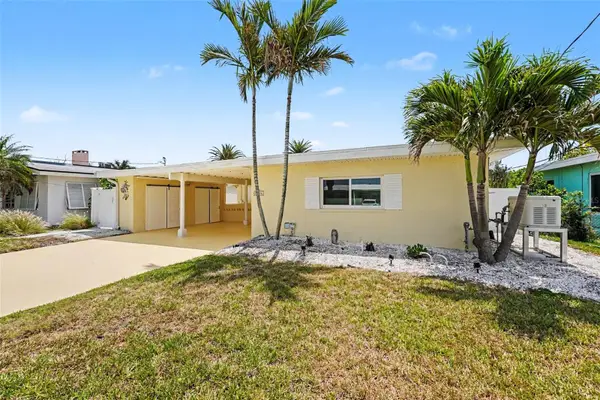 16126 4th Street E, REDINGTON BEACH, FL 33708