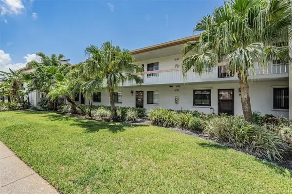 112 Lakeview Place #12, OLDSMAR, FL 34677