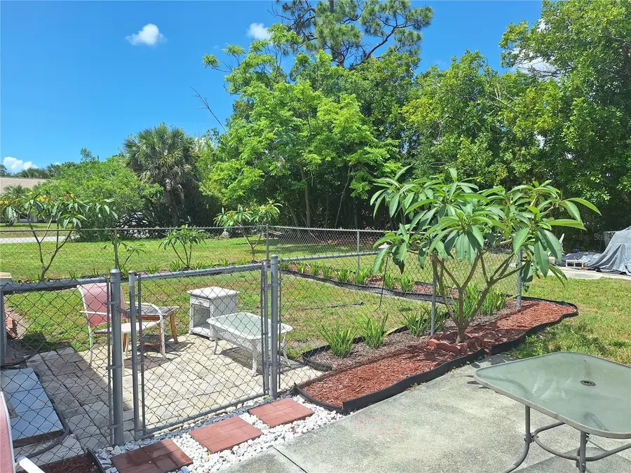 402 Cicero Street Nw, Port Charlotte, FL 33948 - #3