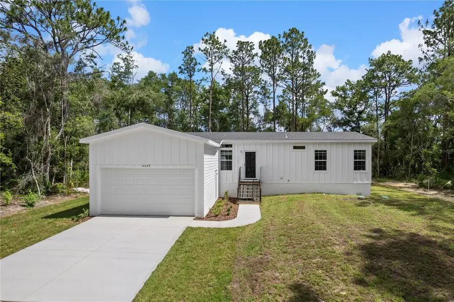 14249 E Razorbill Avenue, Weeki Wachee, FL 34614 - #2