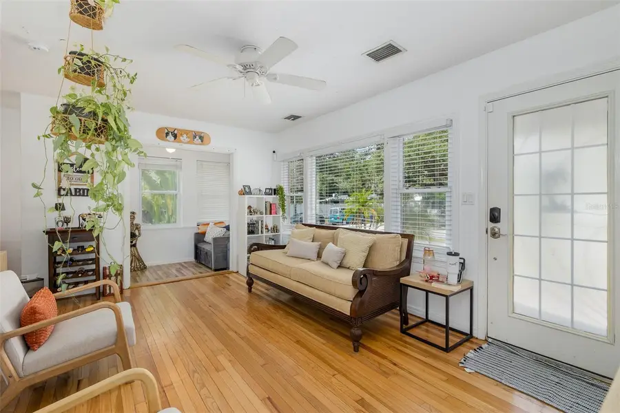 1005 15th Street N, Saint Petersburg, FL 33705 - #3