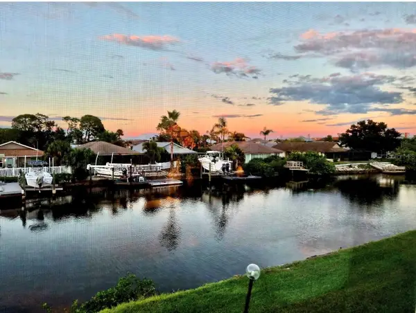 4533 Marine Parkway #204, NEW PORT RICHEY, FL 34652