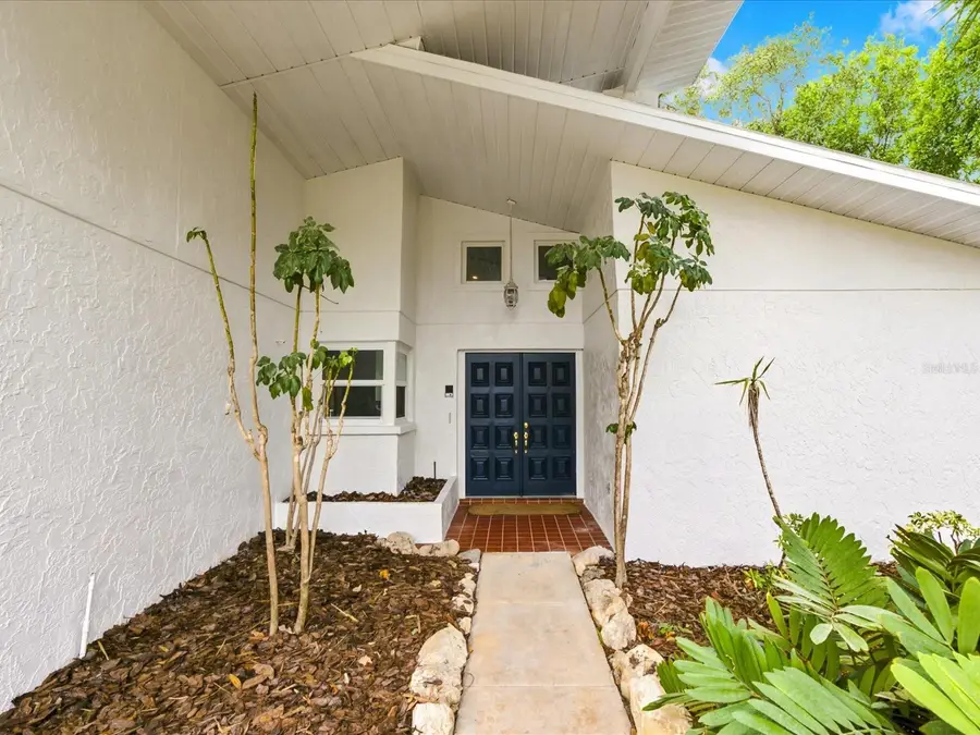 419 Wayfarer Court, Tarpon Springs, FL 34689 - #2