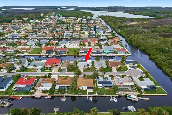 9911 Island Harbor Drive, PORT RICHEY, FL 34668