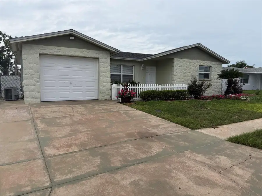 6310 Diamond Drive Drive, New Port Richey, FL 34653 - #2