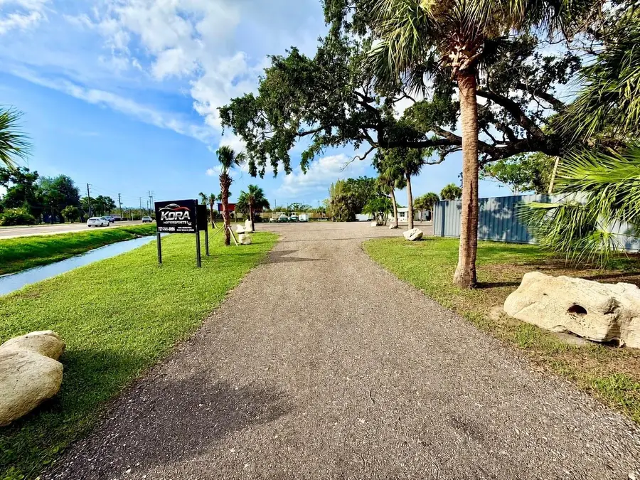 1322 N Pinellas Avenue, Tarpon Springs, FL 34689 - #3