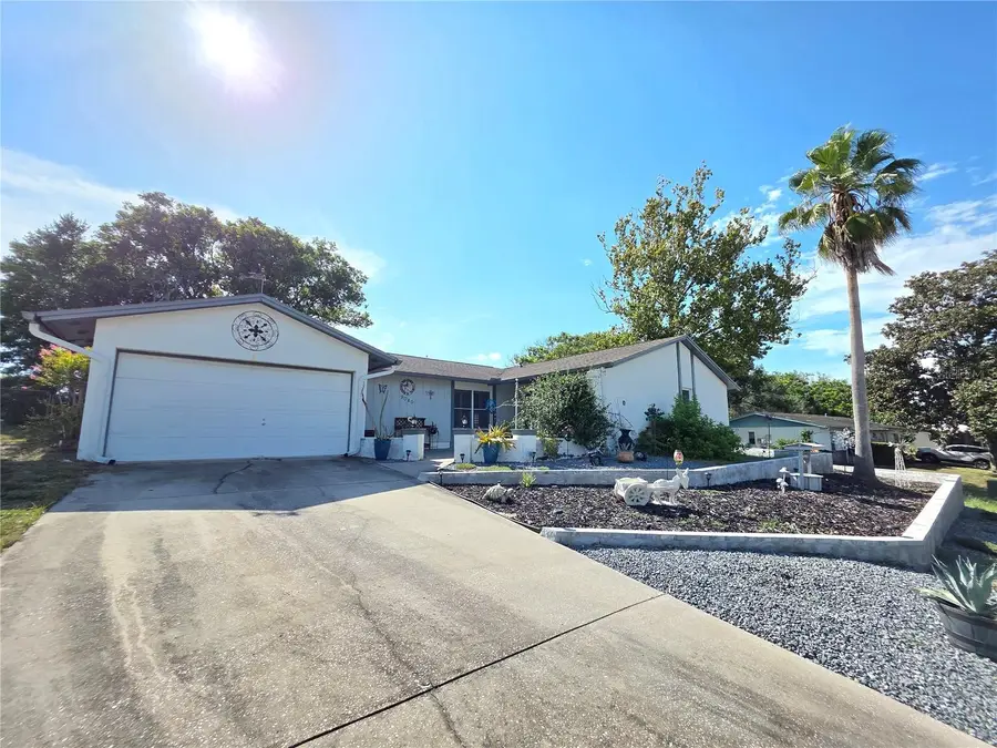 9040 Bay Drive, Spring Hill, FL 34606 - #2