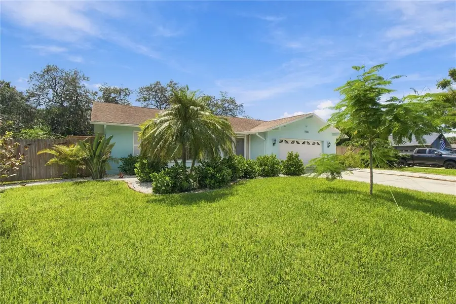 1507 Poinsettia Avenue, Tarpon Springs, FL 34689 - #2