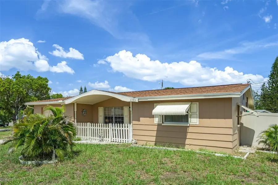 5253 Forest Hills Drive, Holiday, FL 34690 - #2