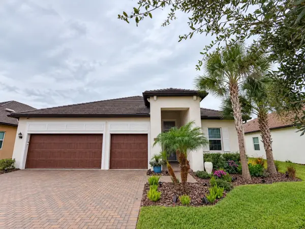 17022 Forge Surf Street, LAND O LAKES, FL 34638