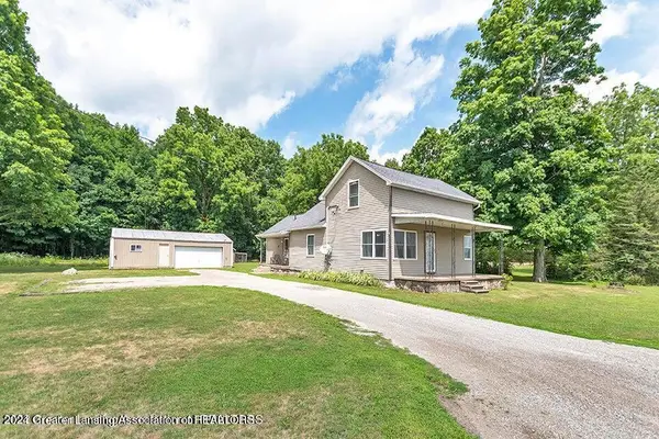 2689 Narrow Lake Road, Charlotte, MI 48813