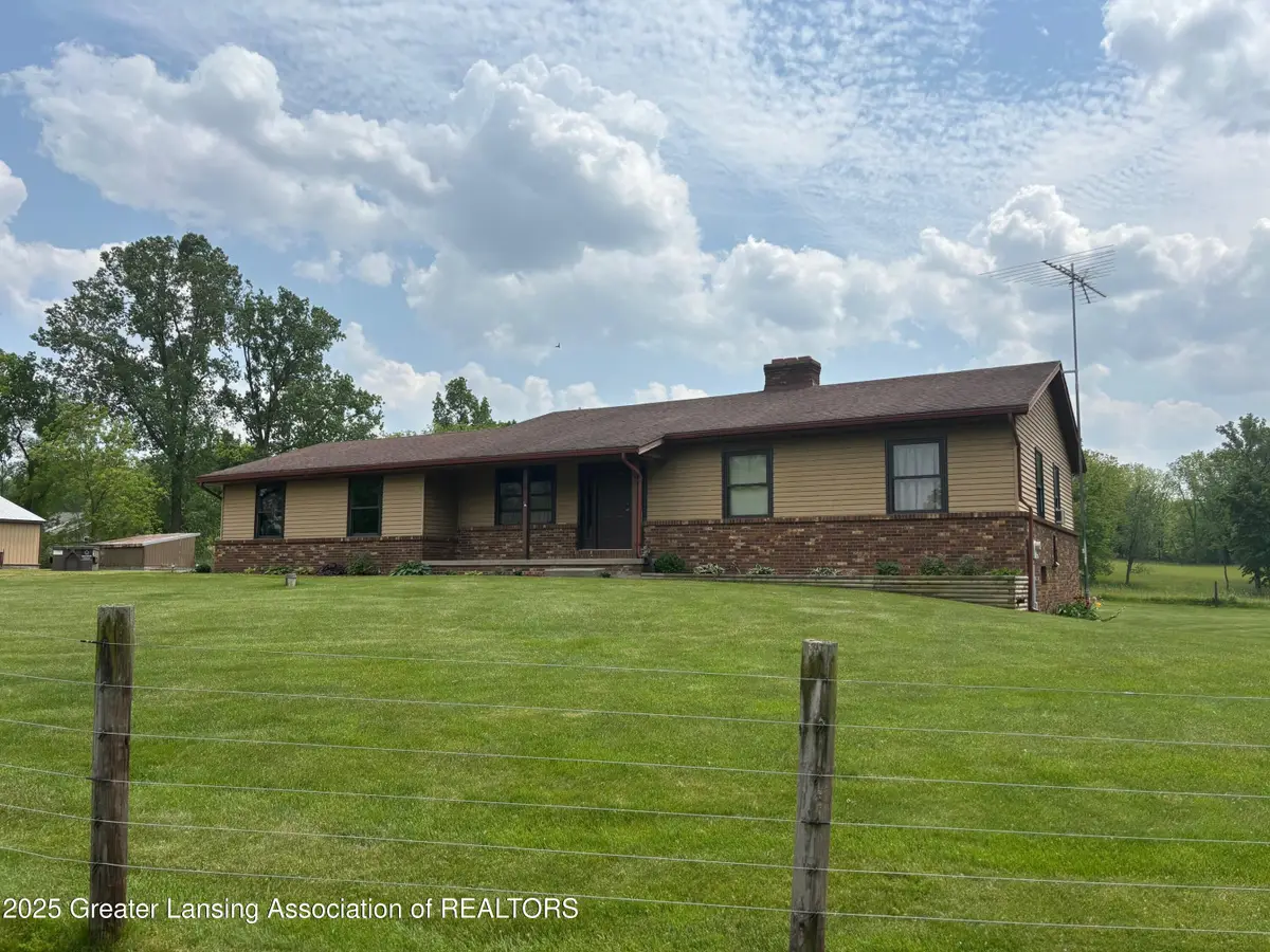 3215 Sandhill Road, Mason, MI 48854 - Image #1