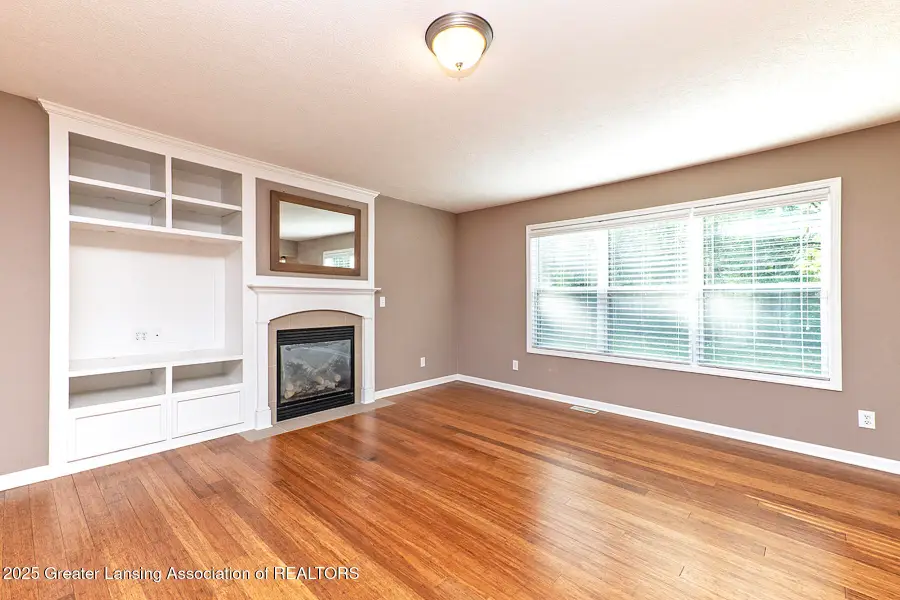 16930 Broadview Drive, East Lansing, MI 48823 - Image #3