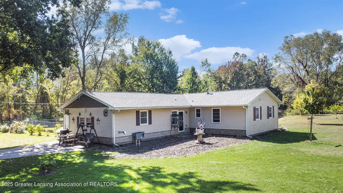 7202 Fenner Road, Laingsburg, MI 48848 - Image #1