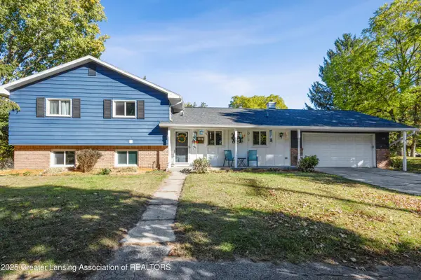 1516 Elmwood Road, Lansing, MI 48917