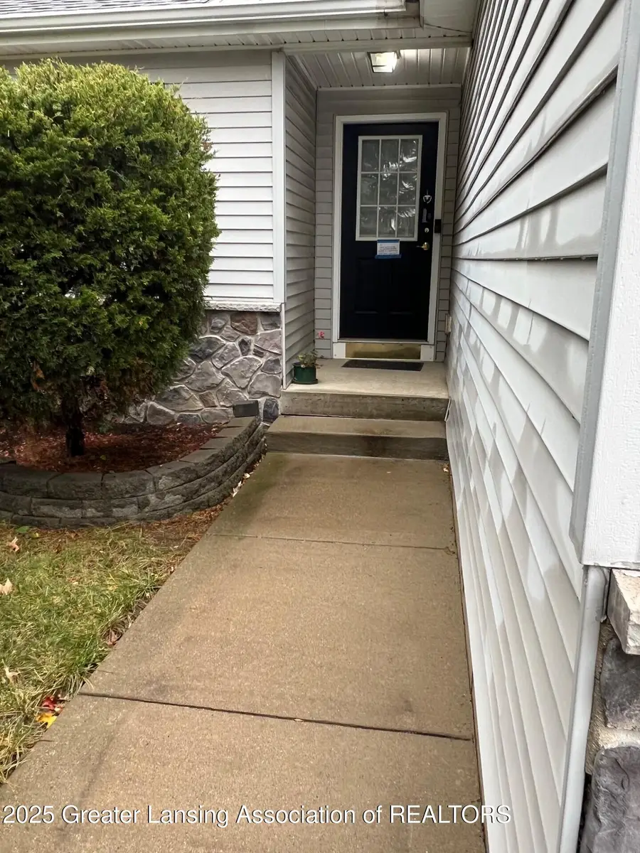 7754 Madrid Drive, Lansing, MI 48917 - Image #2