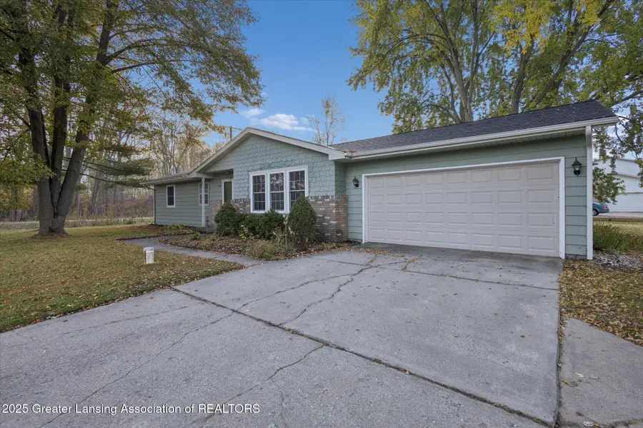 7895 W Herbison Road, Grand Ledge, MI 48837 - Image #2