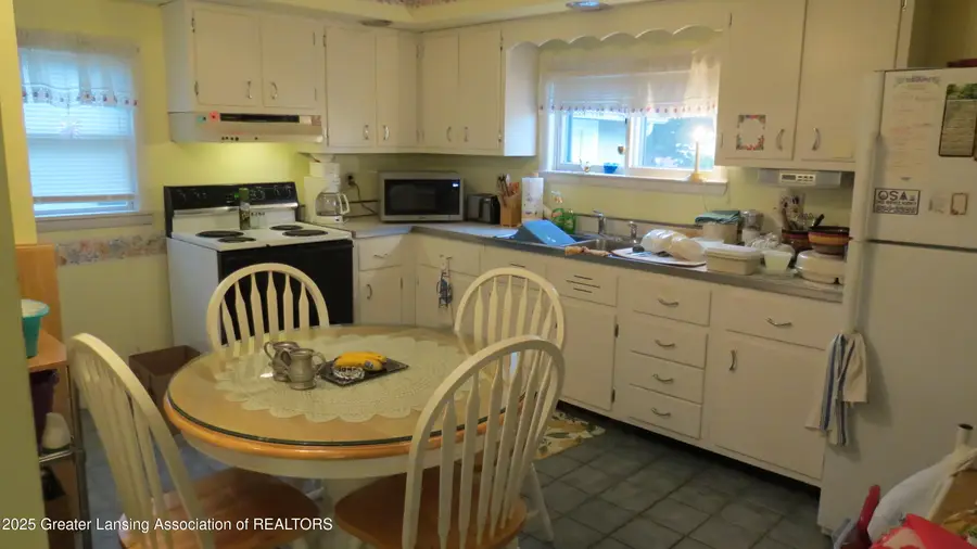 129 W Pearl Street, Ovid, MI 48866 - Image #3